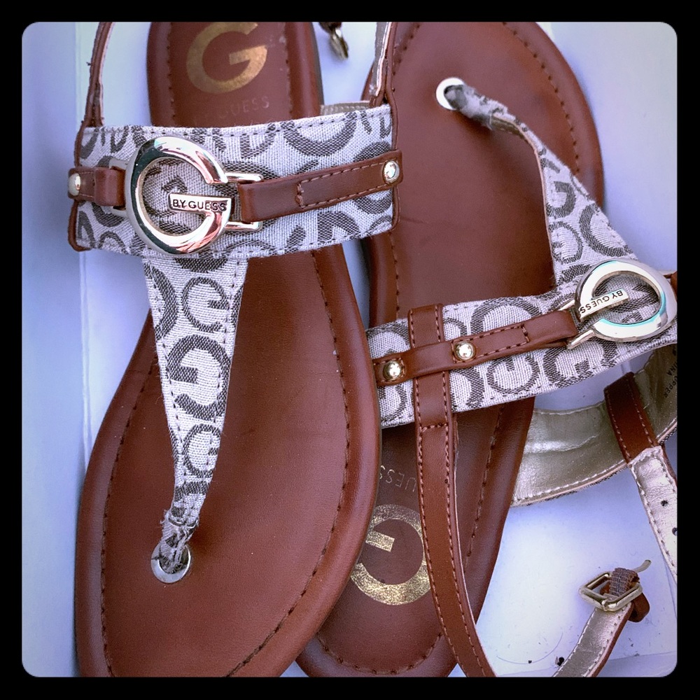 G by Guess sandels